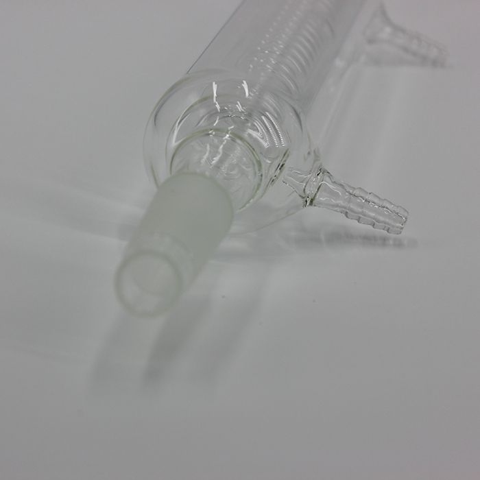 具夹层蛇型冷凝器