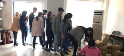 爱心助农—阿拉丁公司采购“滞销土豆”开展扶贫送温暖活动